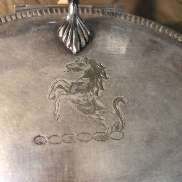Vintage Sheffield Lion 🦁 Horse 🐴 Silver Plated Silent Butler working condition - Picture 4 of 16